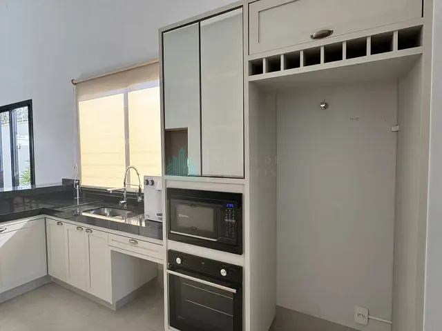 Casa 3 quartos e 3 banheiros, para alugar, no bairro Alto da Boa Vista em Catalão
