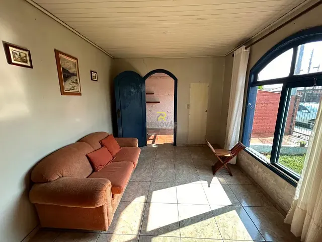 Casa com 240m² 4 quartos e 1 banheiro, à venda, no bairro Bonsucesso em Guarapuava