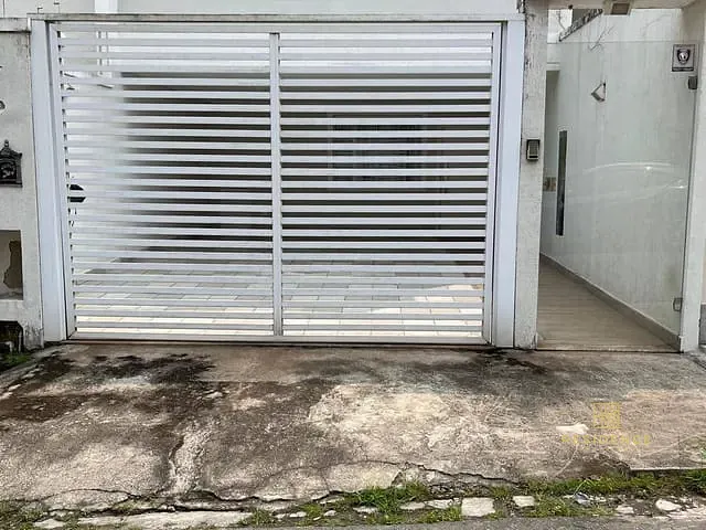 Casa com 216m² 3 quartos e 5 banheiros, à venda, no bairro Jardim Belvedere em Volta Redonda