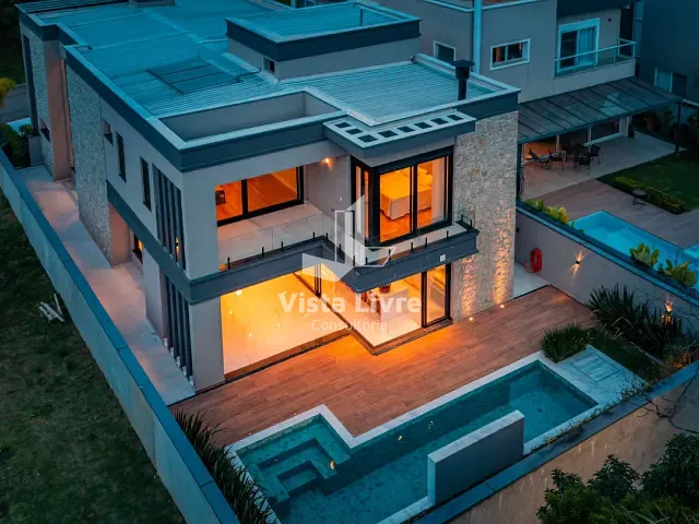 Casa com 430m² 4 quartos e 7 banheiros, à venda, no bairro Alphaville em Santana de Parnaíba