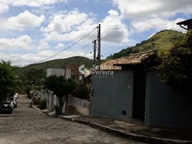 Casa com 387m² 3 quartos e 2 banheiros, à venda, no bairro Nova Niterói em Três Rios