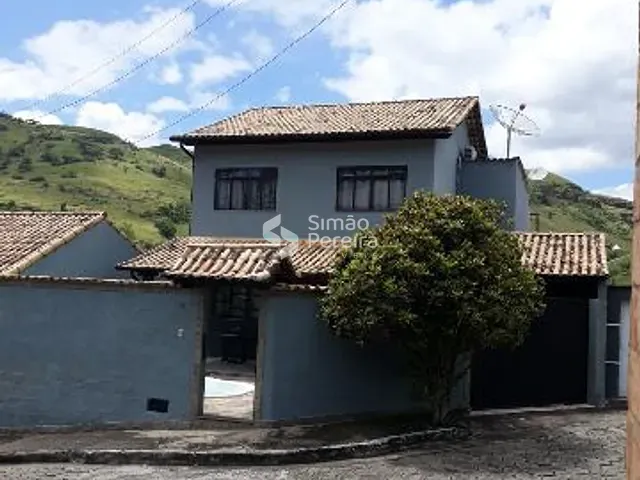 Casa com 387m² 3 quartos e 2 banheiros, à venda, no bairro Nova Niterói em Três Rios