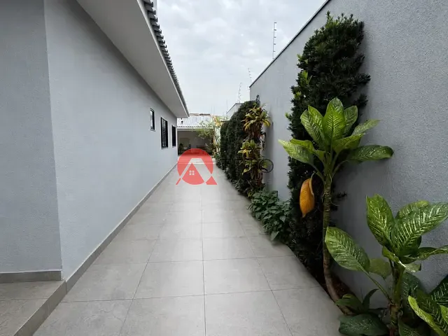 Casa com 403m² 3 quartos e 2 banheiros, para alugar, no bairro Jardim Social em Maringá