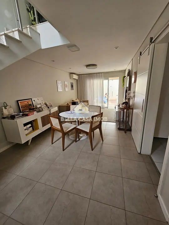 Casa à venda e aluguel com 3 quartos, 190m² - Foto 8