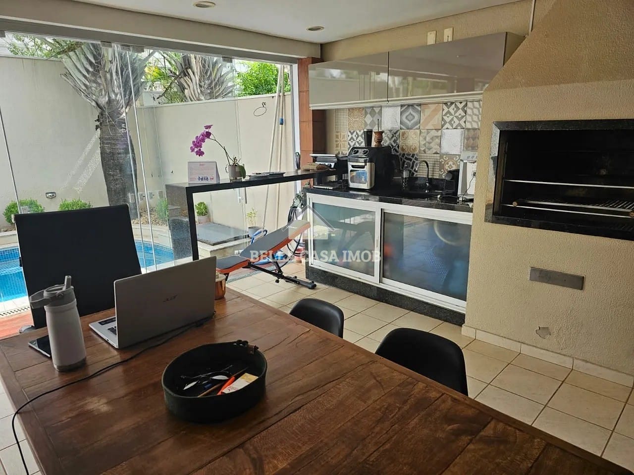 Casa à venda e aluguel com 3 quartos, 190m² - Foto 11