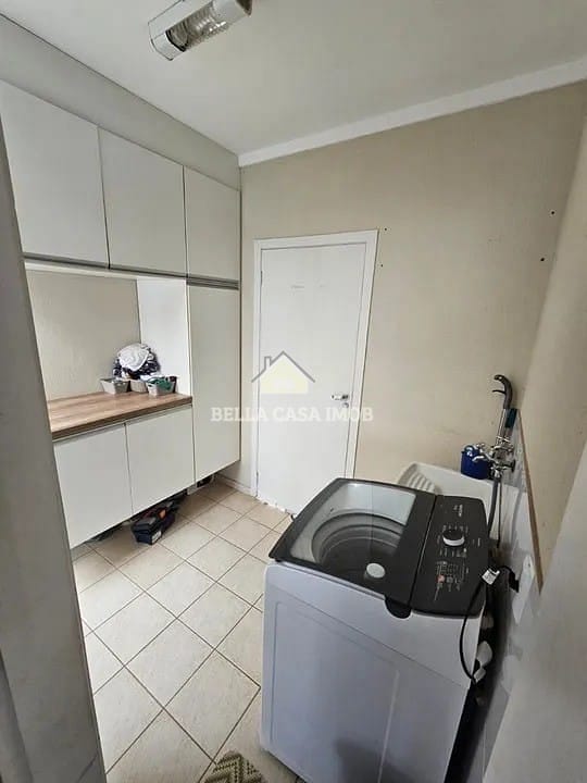 Casa à venda e aluguel com 3 quartos, 190m² - Foto 3