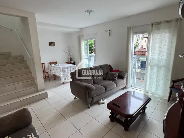 Casa 3 quartos e 2 banheiros, à venda, no bairro Enseada em Guarujá