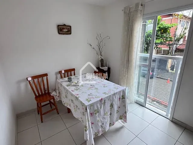 Casa 3 quartos e 2 banheiros, à venda, no bairro Enseada em Guarujá