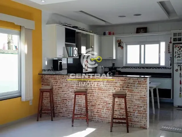 Casa 3 quartos e 2 banheiros, à venda, no bairro Manilha em Itaboraí