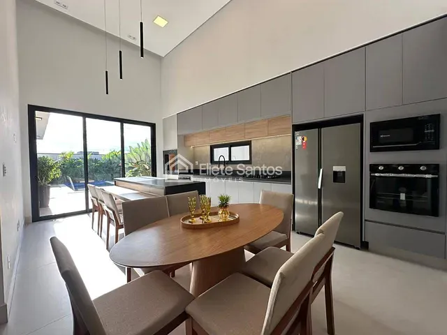 Casa com 360m² 3 quartos e 4 banheiros, à venda, no bairro Jardim Firenze em Santa Bárbara D'Oeste