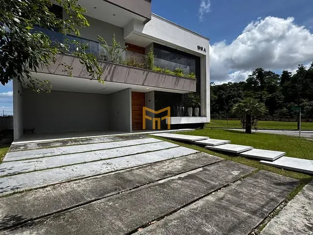 Casa 3 quartos e 6 banheiros, à venda, no bairro Maracacuera (Icoaraci) em Belém