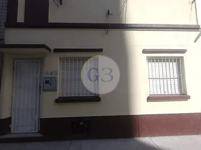 Casa 2 quartos e 1 banheiro, para alugar, no bairro Centro em Rio Grande