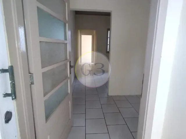 Casa 2 quartos e 1 banheiro, para alugar, no bairro Centro em Rio Grande