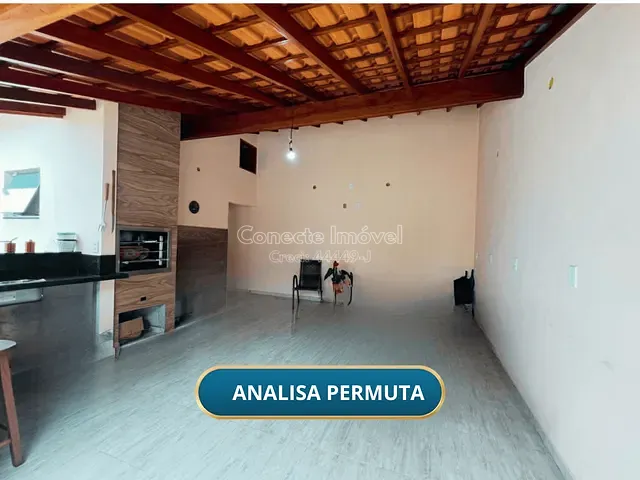 Casa com 250m² 3 quartos e 2 banheiros, à venda, no bairro Parque Residencial Groot em Holambra
