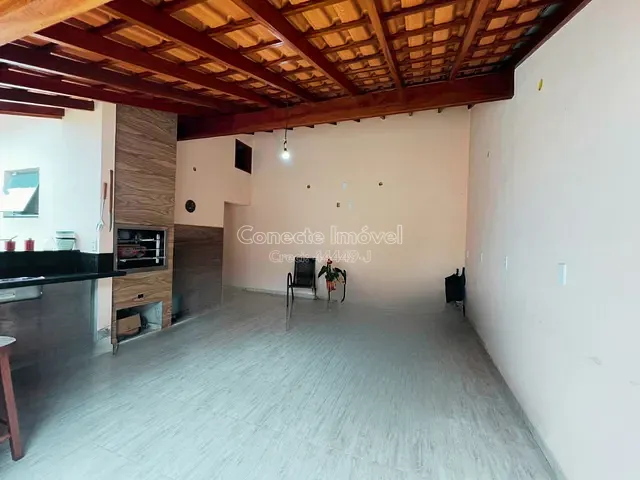 Casa com 250m² 3 quartos e 2 banheiros, à venda, no bairro Parque Residencial Groot em Holambra