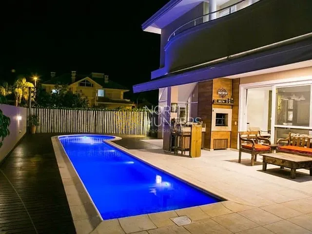 Casa com 437m² 5 quartos e 6 banheiros, à venda, no bairro Jurerê em Florianópolis
