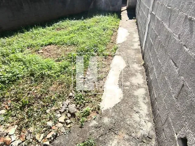 Casa com 40m² 1 quarto e 1 banheiro, para alugar, no bairro Vila Palmares em Santo André