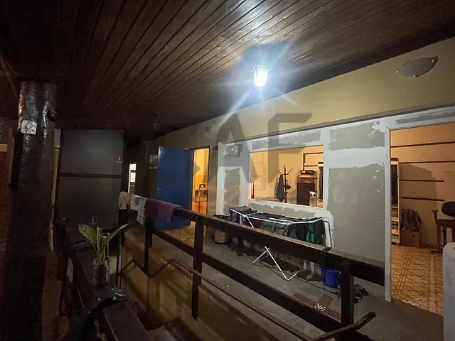 Casa com 813m², à venda, no bairro Centro em Amparo