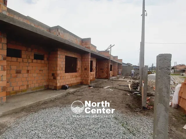 Casa com 50m² 2 quartos e 1 banheiro, à venda, no bairro Centro em Balneário Barra do Sul