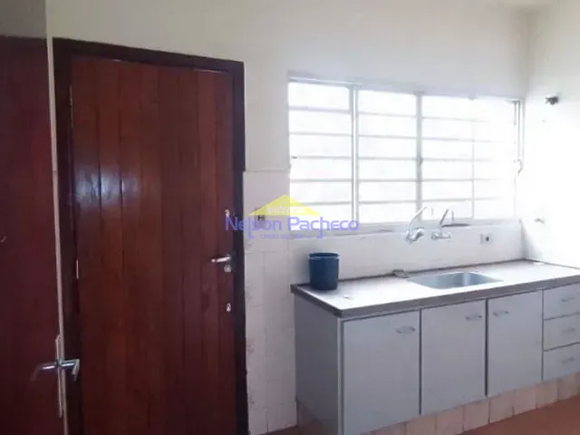 Casa com 1695m² 9 quartos e 4 banheiros, à venda, no bairro Centro em Capivari