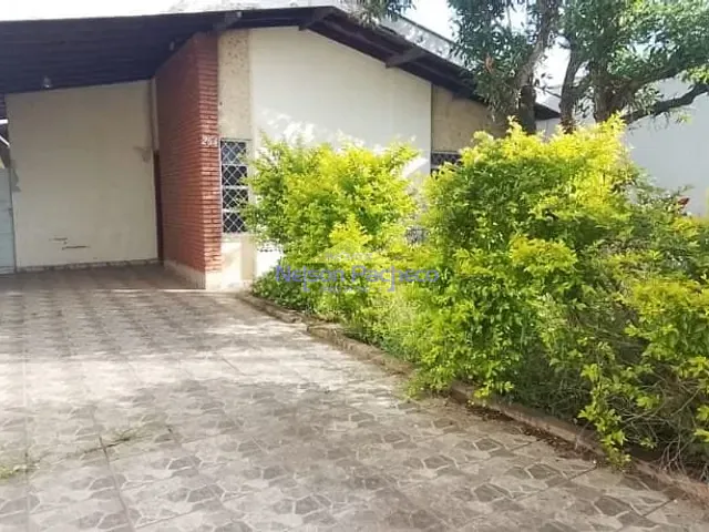 Casa com 1695m² 9 quartos e 4 banheiros, à venda, no bairro Centro em Capivari