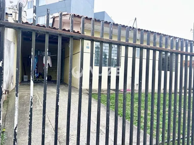 Casa com 91m² 2 quartos e 1 banheiro, à venda, no bairro Campina da Barra em Araucária