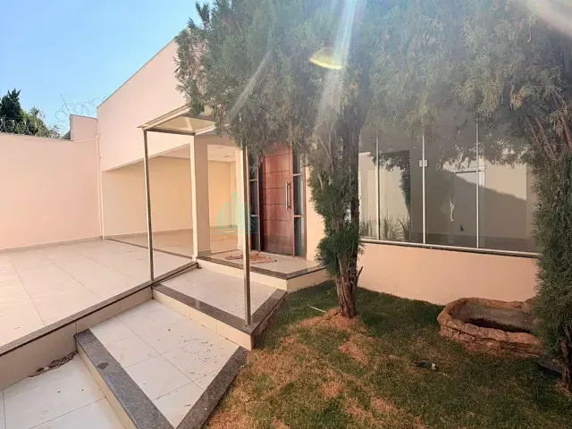Casa 3 quartos e 2 banheiros, para alugar, no bairro Alto da Boa Vista em Catalão