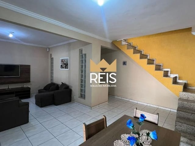 Casa com 204m² 3 quartos e 1 banheiro, à venda, no bairro Campo Grande em Rio de Janeiro
