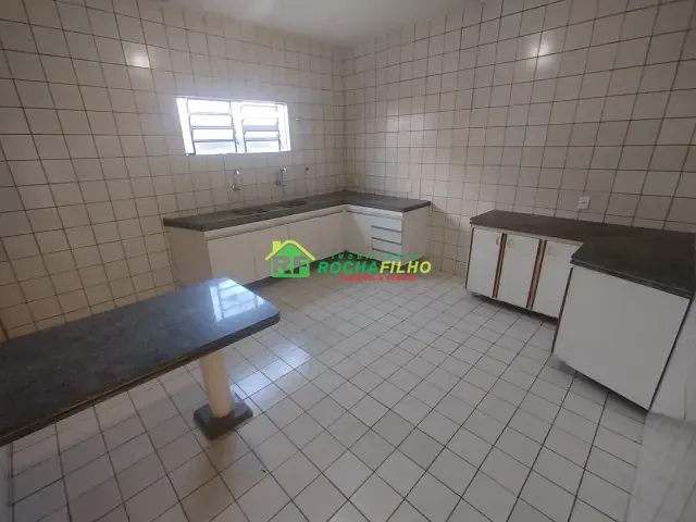 Casa com 182m² 3 quartos e 2 banheiros, à venda, no bairro Ininga em Teresina