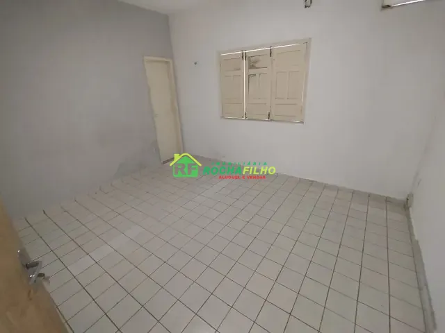 Casa com 182m² 3 quartos e 2 banheiros, à venda, no bairro Ininga em Teresina