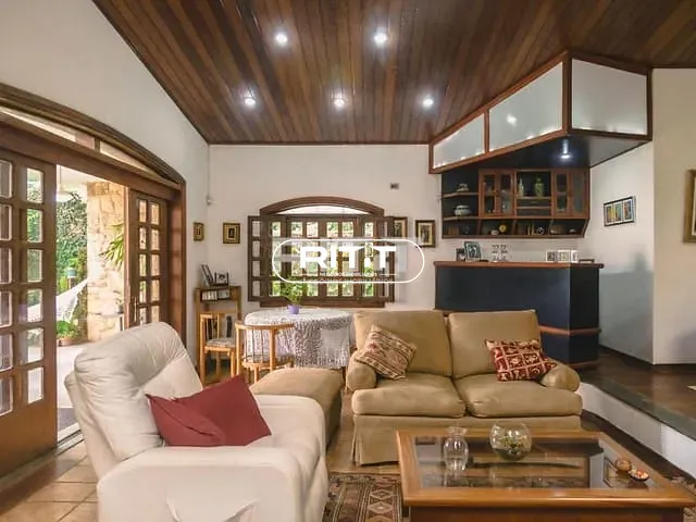 Casa com 835m² 4 quartos e 3 banheiros, para alugar, no bairro Parque Nova Campinas em Campinas