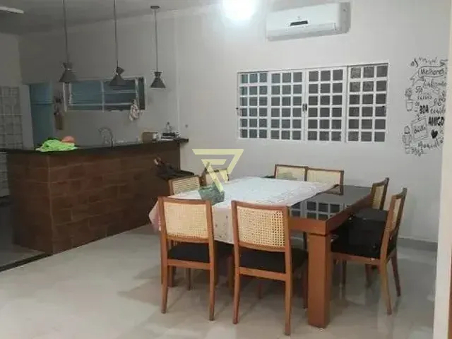 Casa com 336m² 3 quartos e 3 banheiros, à venda, no bairro Parque Residencial Cândido Portinari em Ribeirão Preto
