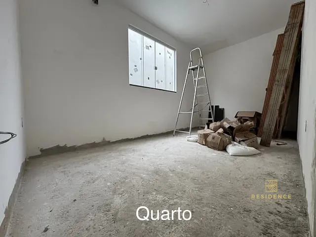 Casa 2 quartos e 2 banheiros, à venda, no bairro Roma em Volta Redonda