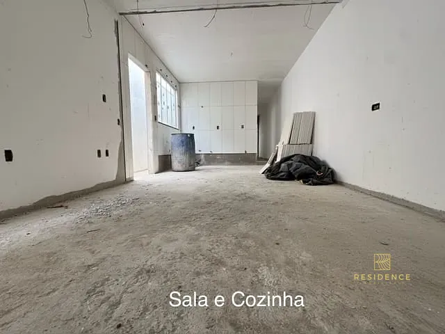 Casa 2 quartos e 2 banheiros, à venda, no bairro Roma em Volta Redonda
