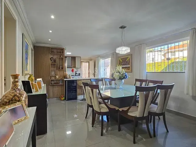 Casa com 239m² 3 quartos e 4 banheiros, à venda, no bairro Vila Izabel em Curitiba