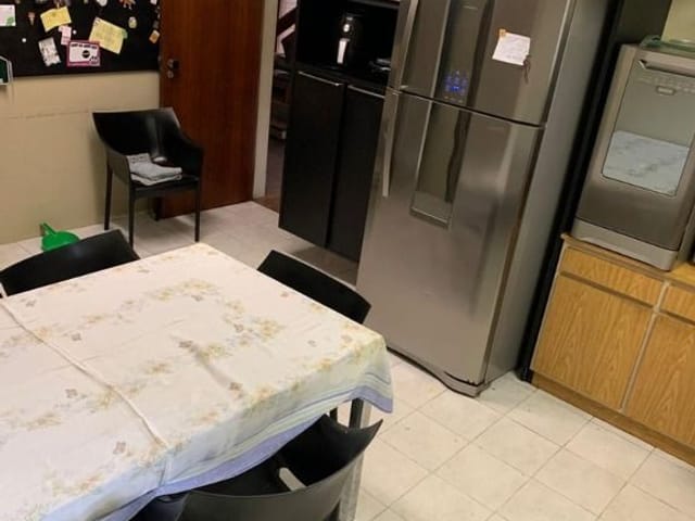 Casa com 630m² 5 quartos e 4 banheiros, à venda, no bairro Centro em Pelotas