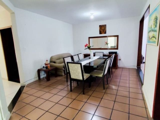 Casa com 300m² 4 quartos e 4 banheiros, à venda, no bairro Salgado Filho em Aracaju