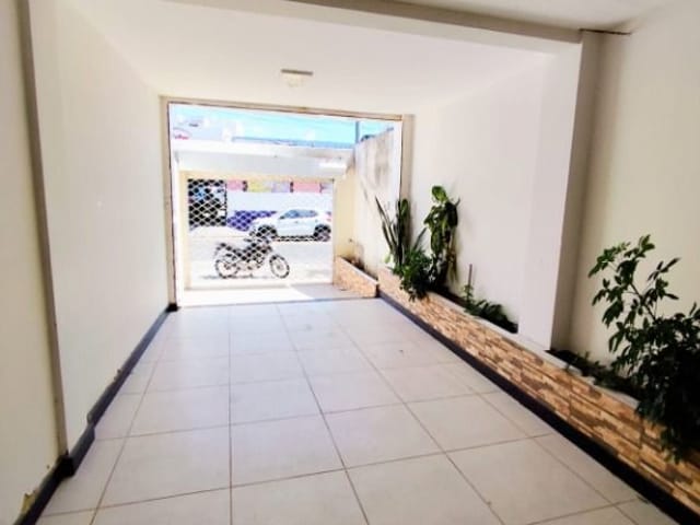Casa com 300m² 4 quartos e 4 banheiros, à venda, no bairro Salgado Filho em Aracaju