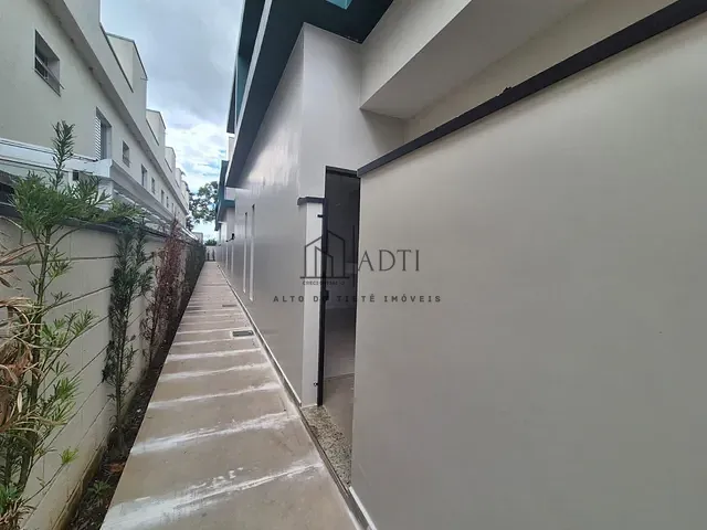 Casa 3 quartos e 3 banheiros, à venda, no bairro Vila Suissa em Mogi das Cruzes