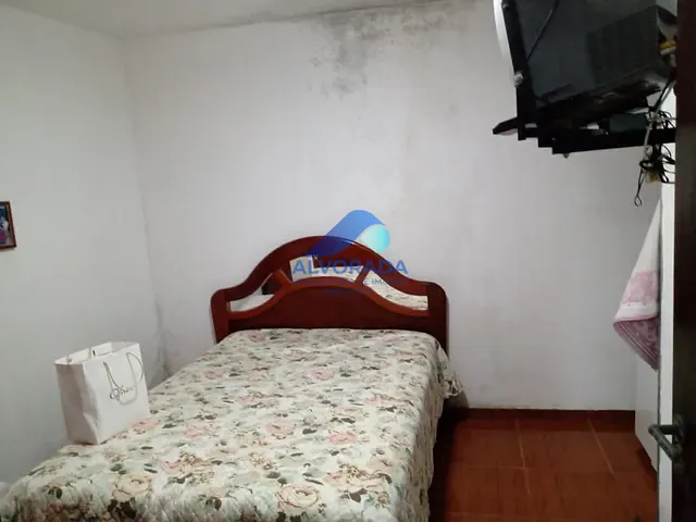 Casa com 250m² 3 quartos e 1 banheiro, à venda, no bairro Centro em São José dos Campos