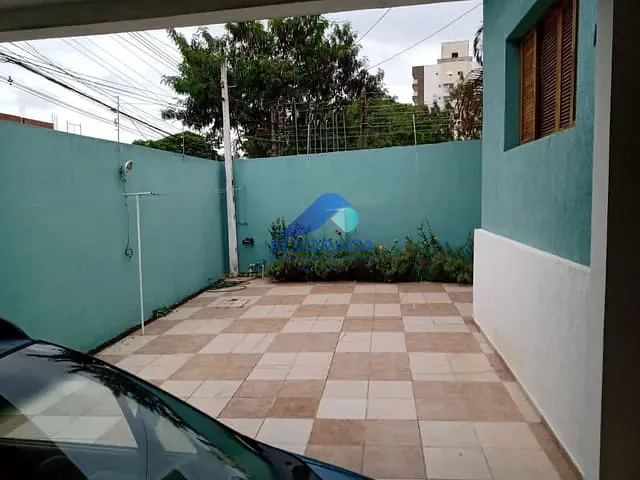 Casa com 250m² 3 quartos e 1 banheiro, à venda, no bairro Centro em São José dos Campos