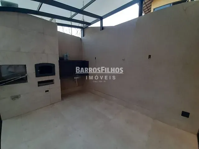 Casa com 210m² 3 quartos e 4 banheiros, à venda, no bairro Farolândia em Aracaju