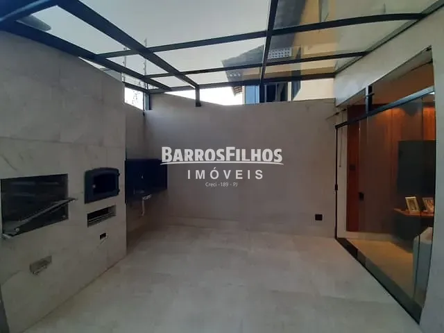 Casa com 210m² 3 quartos e 4 banheiros, à venda, no bairro Farolândia em Aracaju