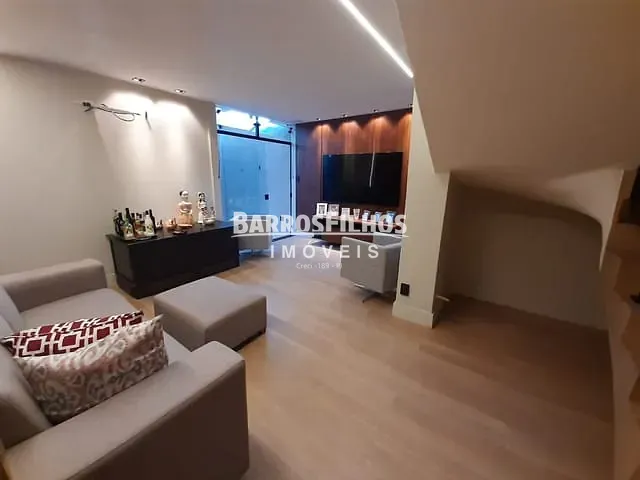 Casa com 210m² 3 quartos e 4 banheiros, à venda, no bairro Farolândia em Aracaju