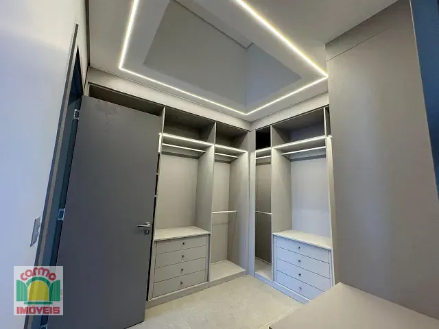 Casa com 490m² 3 quartos e 4 banheiros, à venda, no bairro Residencial Anaville em Anápolis