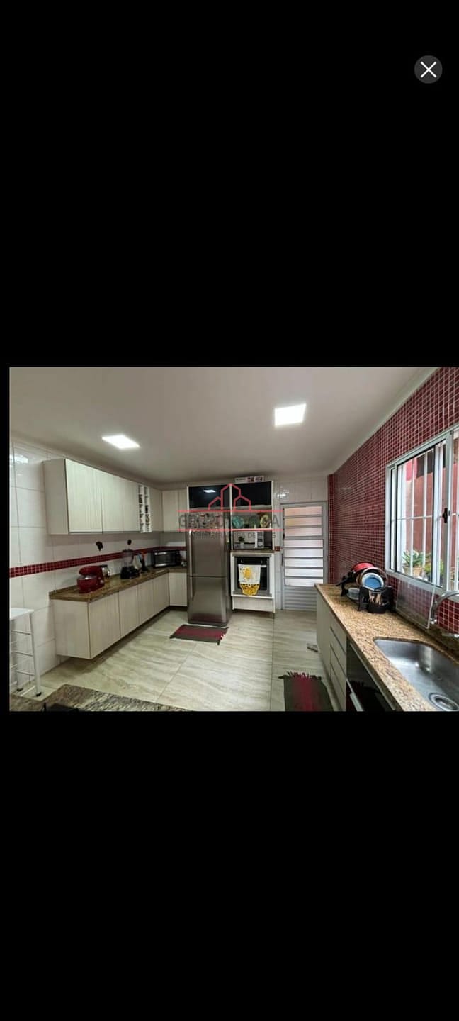 Casa à venda com 4 quartos, 126m² - Foto 34