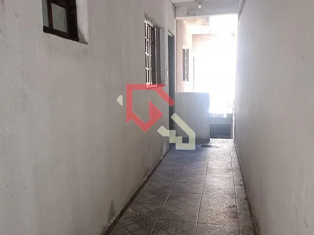 Casa 2 quartos e 1 banheiro, para alugar, no bairro Vila Nova Mauá em Mauá
