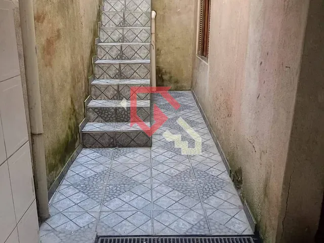 Casa 2 quartos e 1 banheiro, para alugar, no bairro Vila Nova Mauá em Mauá