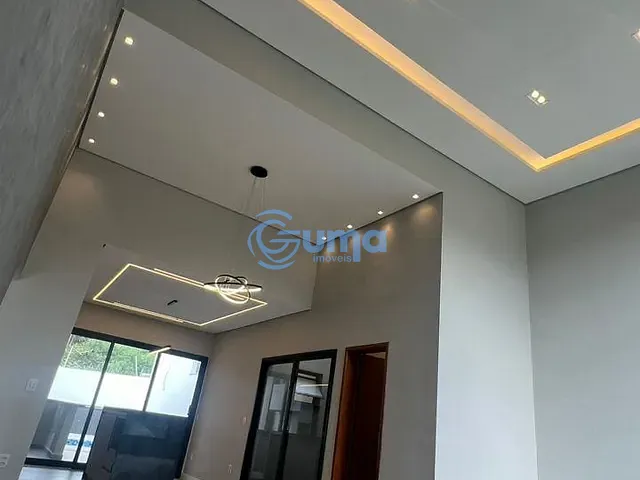 Casa com 300m² 3 quartos e 4 banheiros, à venda, no bairro Condomínio Residencial Euroville II em Bragança Paulista