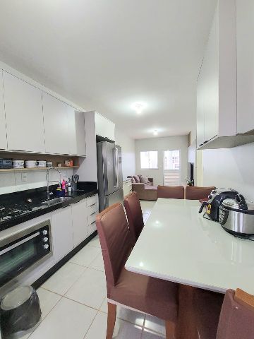 Casa 2 quartos e 1 banheiro, à venda, no bairro Parque das Andorinhas em Nova Mutum